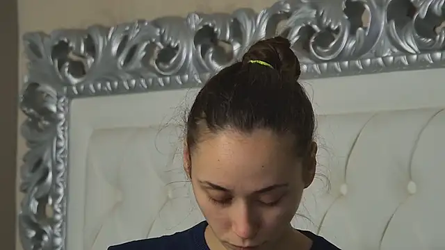 AliceMunro online show from February 19, 2026, 9:00 pm