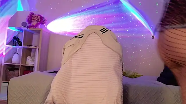 ilucyme online show from December 13, 2024, 7:43 pm