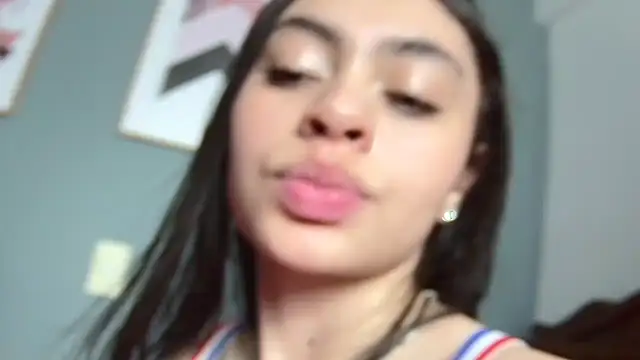 Snapshot of strawberrymia68 chatting on January 14, 2025, 7:11 pm strawberrymia68 online show from January 14, 2025, 7:11 pm