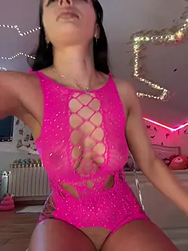 SelenaBee online show from February 19, 2026, 7:26 am