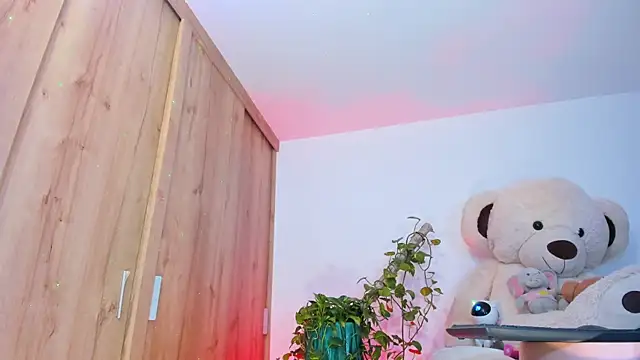 Snapshot of The_queen_of_pleasure chatting on October 9, 2025, 9:40 am The queen of pleasure online show from October 9, 2025, 9:40 am