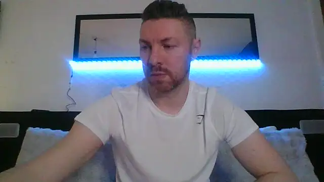 Snapshot of Fit4fun24 chatting on February 9, 2026, 2:43 pm Fit4fun24 online show from February 9, 2026, 2:43 pm