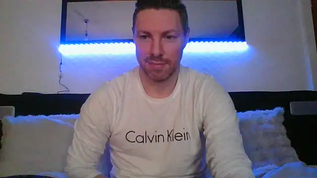 Snapshot of Fit4fun24 chatting on April 13, 2026, 10:37 pm Fit4fun24 online show from April 13, 2026, 10:37 pm