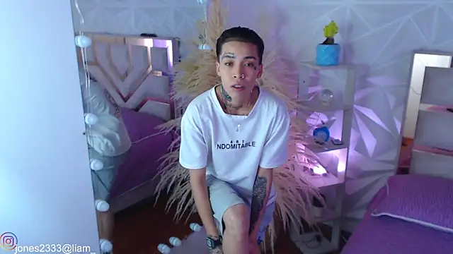 Jonesliam23 online show from September 15, 2025, 6:52 pm