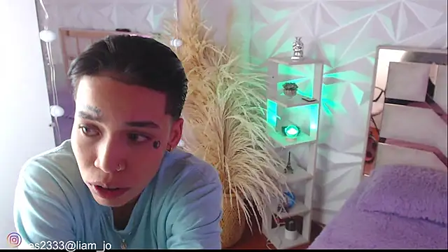 Jonesliam23 online show from October 14, 2025, 7:25 pm