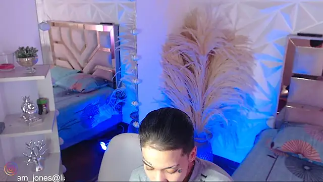 Jonesliam23 online show from March 3, 2026, 7:20 pm