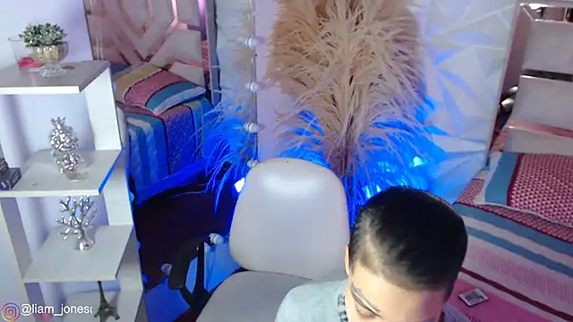 Jonesliam23 online show from March 28, 2026, 7:24 pm