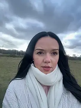 Snapshot of Vanesskaa chatting on March 3, 2026, 3:51 pm Vanesskaa online show from March 3, 2026, 3:51 pm