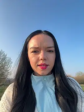 Snapshot of Vanesskaa chatting on March 21, 2026, 5:05 pm Vanesskaa online show from March 21, 2026, 5:05 pm