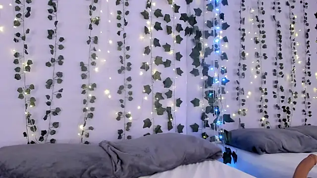 Snapshot of Natasha_Nasty2 chatting on January 9, 2025, 2:43 am Natasha Nasty2 online show from January 9, 2025, 2:43 am