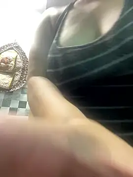 Sweeetness Milf online show from January 17, 2026, 6:22 pm