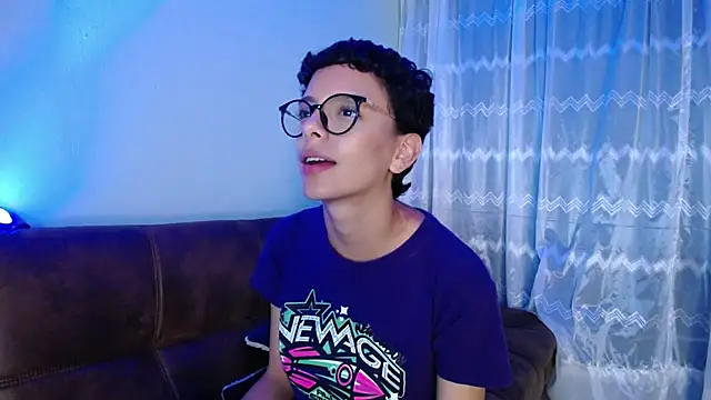 Snapshot of peyton_golden1 chatting on March 9, 2025, 7:23 am peyton golden1 online show from March 9, 2025, 7:23 am