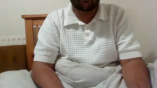 Snapshot of whoreboi98 chatting on May 3, 2026, 9:21 pm whoreboi98 online show from May 3, 2026, 9:21 pm
