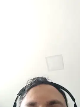 Snapshot of morenindarola chatting on February 14, 2025, 2:44 pm morenindarola online show from February 14, 2025, 2:44 pm