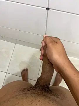 Snapshot of rafanovinho19 chatting on January 29, 2025, 2:40 am rafanovinho19 online show from January 29, 2025, 2:40 am