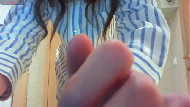 Snapshot of khu_yam chatting on November 2, 2025, 5:04 pm khu yam online show from November 2, 2025, 5:04 pm