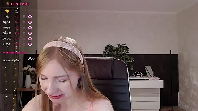 Cutie Annie online show from November 23, 2025, 2:55 am