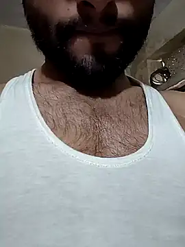 PRIYANHUxh online show from April 23, 2026, 4:57 am