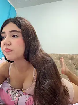 mia cooper 24 online show from May 30, 2026, 6:32 am