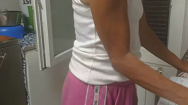 Snapshot of couplemilf2 chatting on July 31, 2026, 6:18 pm couplemilf2 online show from July 31, 2026, 6:18 pm