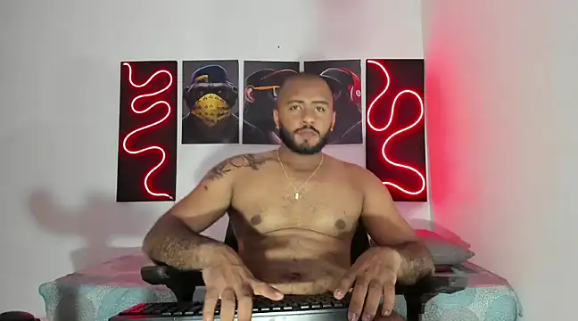 Snapshot of Hardboy_latin chatting on February 26, 2025, 3:32 am Hardboy latin online show from February 26, 2025, 3:32 am