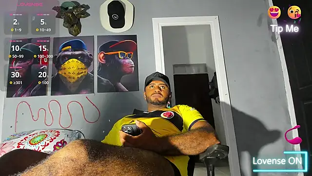 Snapshot of Hardboy_latin chatting on October 29, 2025, 3:53 am Hardboy latin online show from October 29, 2025, 3:53 am