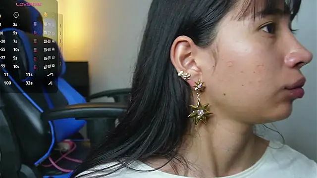 AlessiaVix online show from January 2, 2025, 3:40 pm