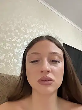 Snapshot of Kimsweet7 chatting on June 7, 2026, 6:00 pm Kimsweet7 online show from June 7, 2026, 6:00 pm