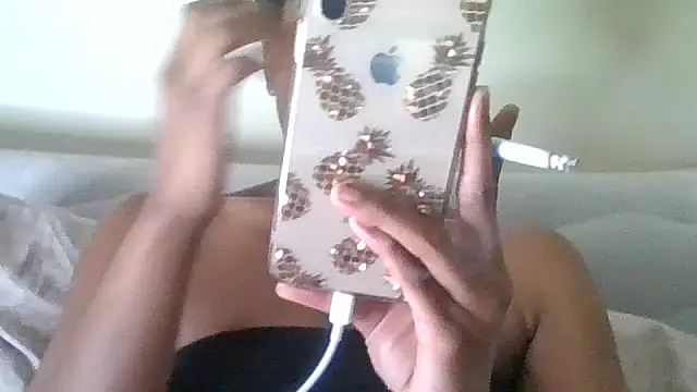 Snapshot of CaramelGoddessxoxo chatting on May 8, 2026, 8:03 pm CaramelGoddessxoxo online show from May 8, 2026, 8:03 pm
