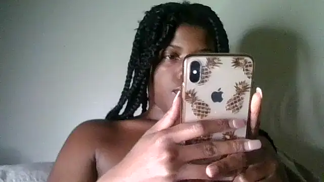 Snapshot of CaramelGoddessxoxo chatting on July 25, 2026, 5:21 pm CaramelGoddessxoxo online show from July 25, 2026, 5:21 pm
