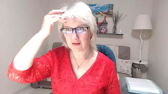 FleurMays online show from April 12, 2026, 3:33 am