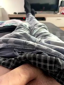 Snapshot of Ben291113 chatting on September 15, 2025, 2:17 pm Ben291113 online show from September 15, 2025, 2:17 pm