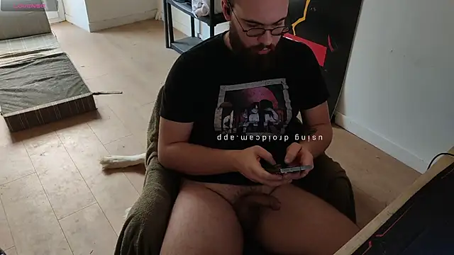 azagoul222 online show from March 25, 2026, 4:57 pm