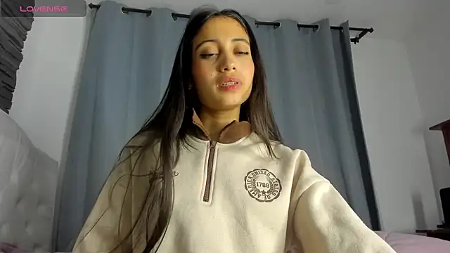 Loren parissi online show from April 15, 2026, 1:45 am