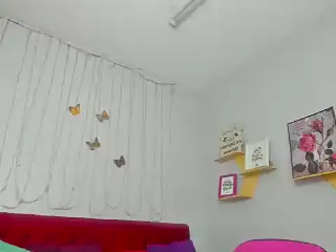 kathina giraldo online show from February 9, 2025, 1:46 pm