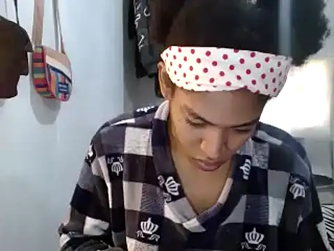 Snapshot of miriam775 chatting on December 28, 2024, 12:24 pm miriam775 online show from December 28, 2024, 12:24 pm