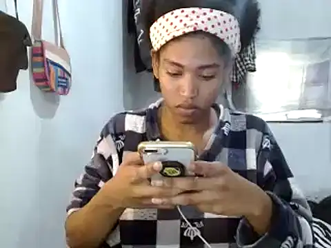 Snapshot of miriam775 chatting on December 28, 2024, 3:26 pm miriam775 online show from December 28, 2024, 3:26 pm