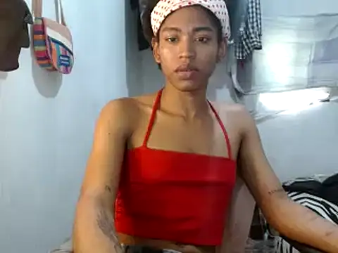 Snapshot of miriam775 chatting on December 28, 2024, 7:11 pm miriam775 online show from December 28, 2024, 7:11 pm