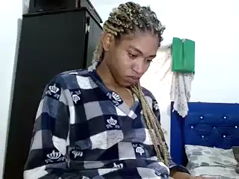 Snapshot of miriam775 chatting on January 8, 2025, 12:26 pm miriam775 online show from January 8, 2025, 12:26 pm