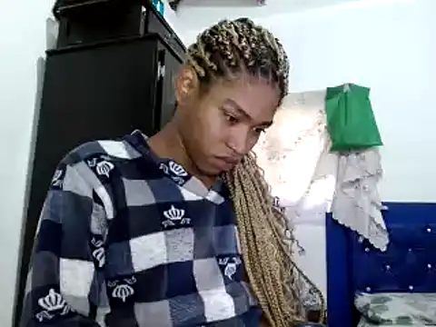 Snapshot of miriam775 chatting on January 11, 2025, 12:40 pm miriam775 online show from January 11, 2025, 12:40 pm