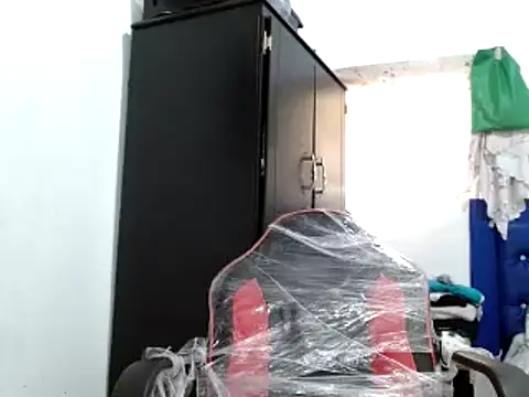 Snapshot of miriam775 chatting on January 15, 2025, 2:46 pm miriam775 online show from January 15, 2025, 2:46 pm