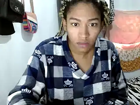 Snapshot of miriam775 chatting on February 9, 2025, 1:14 pm miriam775 online show from February 9, 2025, 1:14 pm