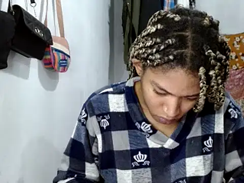 Snapshot of miriam775 chatting on February 26, 2025, 10:36 am miriam775 online show from February 26, 2025, 10:36 am