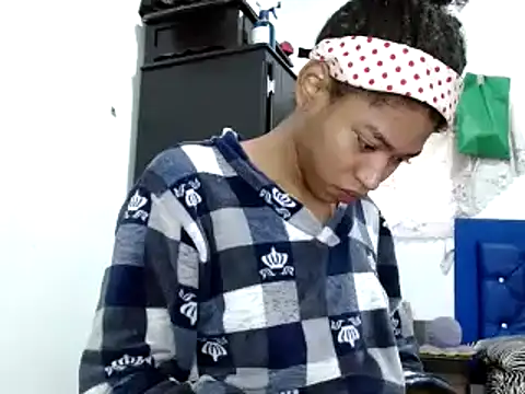 Snapshot of miriam775 chatting on March 10, 2025, 11:53 am miriam775 online show from March 10, 2025, 11:53 am