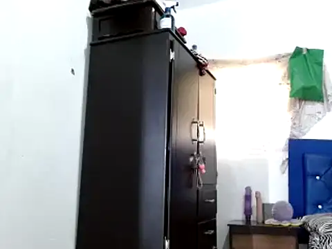 Snapshot of miriam775 chatting on March 10, 2025, 2:59 pm miriam775 online show from March 10, 2025, 2:59 pm