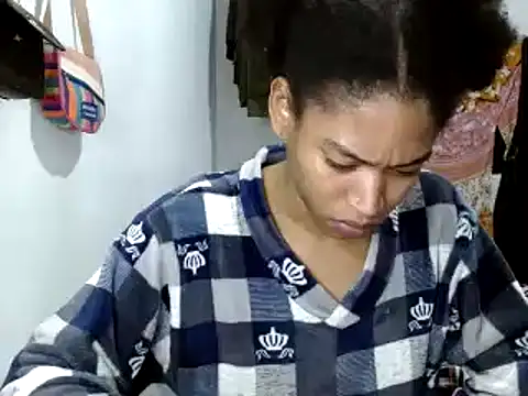 Snapshot of miriam775 chatting on March 11, 2025, 10:18 am miriam775 online show from March 11, 2025, 10:18 am