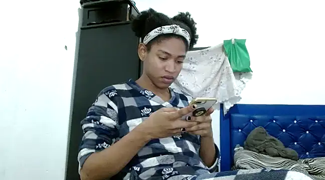 Snapshot of miriam775 chatting on March 21, 2025, 12:51 am miriam775 online show from March 21, 2025, 12:51 am