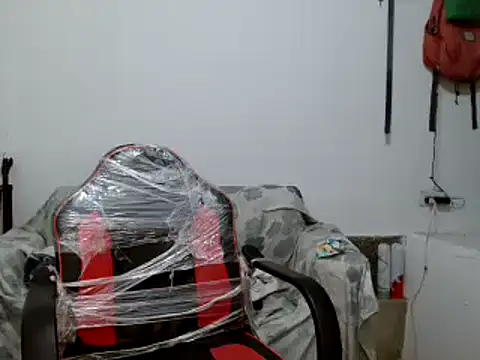 Snapshot of miriam775 chatting on September 11, 2025, 5:51 am miriam775 online show from September 11, 2025, 5:51 am