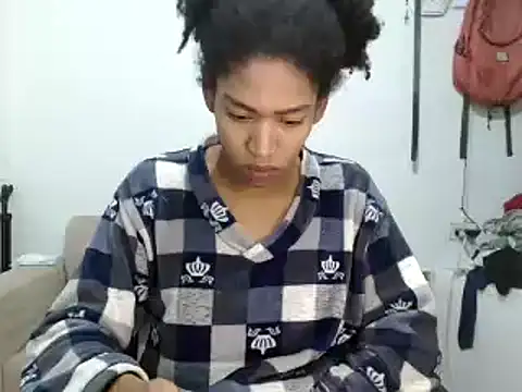 Snapshot of miriam775 chatting on September 13, 2025, 10:37 am miriam775 online show from September 13, 2025, 10:37 am