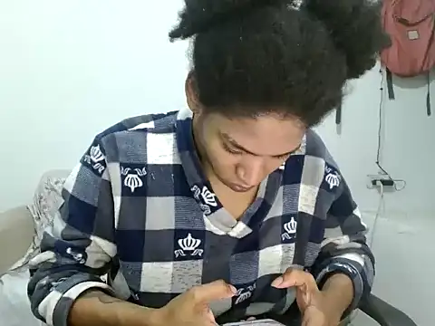 Snapshot of miriam775 chatting on September 27, 2025, 11:15 am miriam775 online show from September 27, 2025, 11:15 am